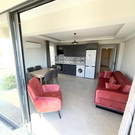 With Private Pools Daire