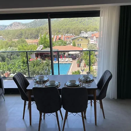 With Private Pools Daire